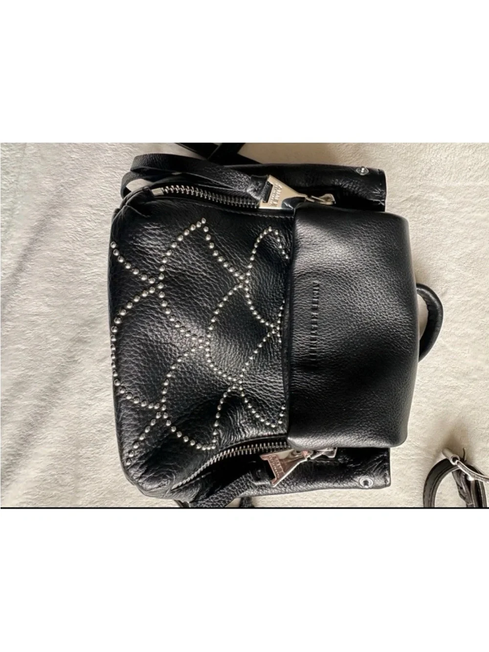 Amy Kestenberg sleek black